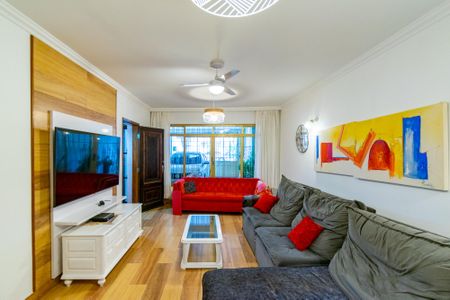 Casa à venda com 262m², 4 quartos e 2 vagasSala