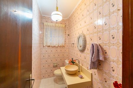 Casa à venda com 262m², 4 quartos e 2 vagasLavabo