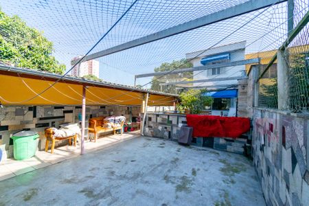 Casa à venda com 262m², 4 quartos e 2 vagasQuintal