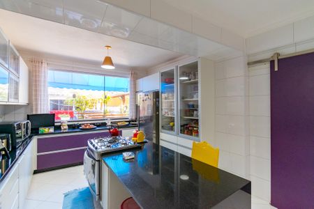 Casa à venda com 262m², 4 quartos e 2 vagasCozinha