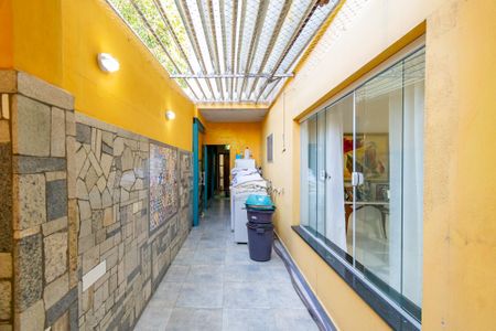 Casa à venda com 262m², 4 quartos e 2 vagasLavanderia