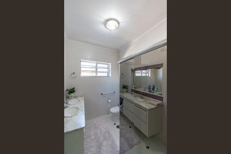 Casa à venda com 262m², 4 quartos e 2 vagasBanheiro Social