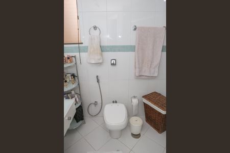 Apartamento à venda com 130m², 3 quartos e 2 vagas Apartamento à venda com 130m², 3 quartos e 2 vagasBanheiro Social