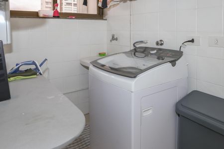 Apartamento à venda com 130m², 3 quartos e 2 vagas Apartamento à venda com 130m², 3 quartos e 2 vagasÁrea de Serviço