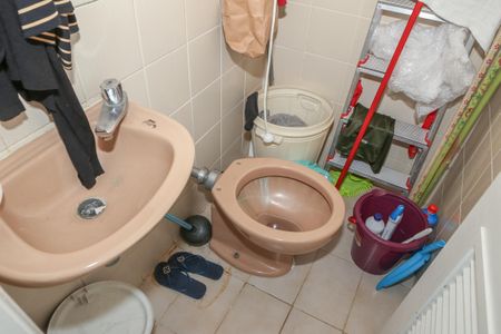 Apartamento à venda com 130m², 3 quartos e 2 vagas Apartamento à venda com 130m², 3 quartos e 2 vagasBanheiro de serviço