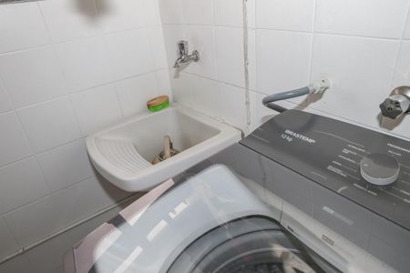 Apartamento à venda com 130m², 3 quartos e 2 vagas Apartamento à venda com 130m², 3 quartos e 2 vagasÁrea de Serviço