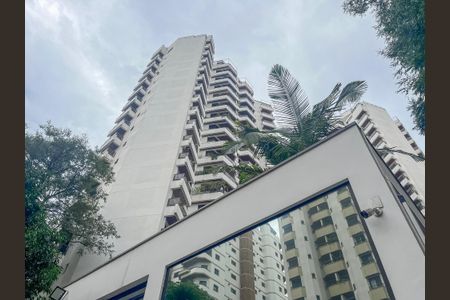 Apartamento à venda com 130m², 3 quartos e 2 vagas Apartamento à venda com 130m², 3 quartos e 2 vagasFachada