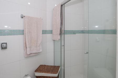 Apartamento à venda com 130m², 3 quartos e 2 vagas Apartamento à venda com 130m², 3 quartos e 2 vagasBanheiro Social
