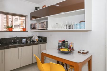 Apartamento à venda com 130m², 3 quartos e 2 vagas Apartamento à venda com 130m², 3 quartos e 2 vagasCozinha