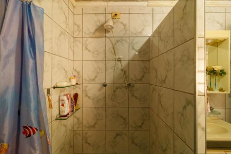 Casa à venda com 200m², 3 quartos e 2 vagasBanheiro