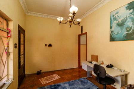 Casa à venda com 200m², 3 quartos e 2 vagasSala