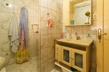 Casa à venda com 200m², 3 quartos e 2 vagasBanheiro