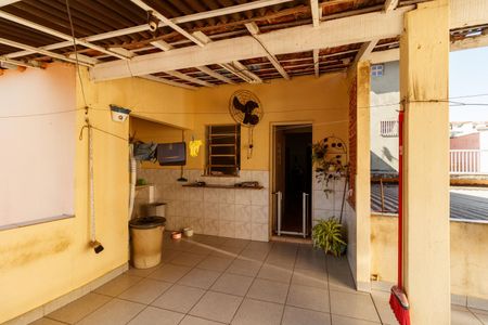 Casa à venda com 200m², 3 quartos e 2 vagasÁrea de Serviço