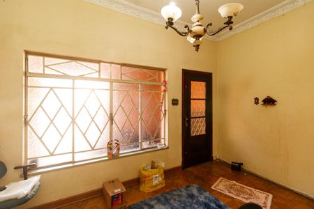 Casa à venda com 200m², 3 quartos e 2 vagasSala