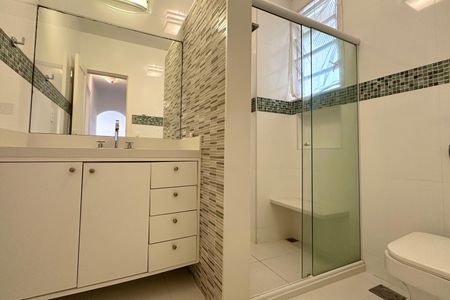 Apartamento à venda com 86m², 2 quartos e sem vagaBanheiro Social