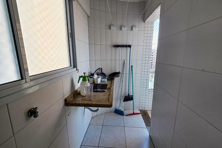 Área de Serviço de apartamento para alugar com 2 quartos, 98m² em Vila Tupi, Praia Grande
