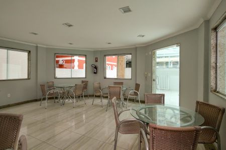 Apartamento para alugar com 98m², 2 quartos e 1 vagaÁrea comum - Salão de festas
