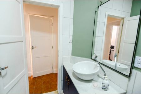 Apartamento à venda com 70m², 3 quartos e sem vagaBanheiro
