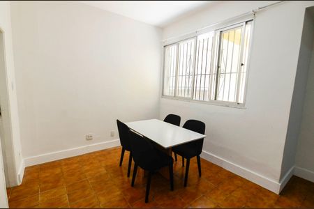 Apartamento à venda com 70m², 3 quartos e sem vagaSala