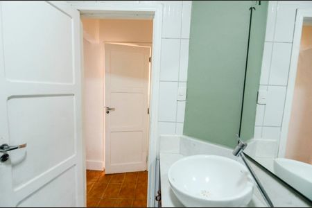 Apartamento à venda com 70m², 3 quartos e sem vagaBanheiro