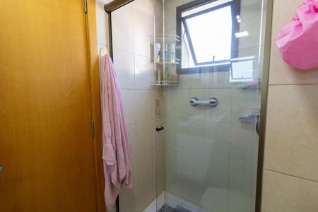 Apartamento à venda com 87m², 2 quartos e 2 vagas Apartamento à venda com 87m², 2 quartos e 2 vagasBanheiro da Suíte