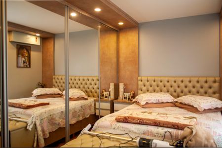 Casa à venda com 190m², 2 quartos e 5 vagas Casa à venda com 190m², 2 quartos e 5 vagasQuarto 2