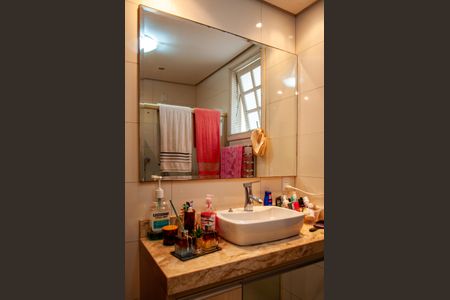 Casa à venda com 190m², 2 quartos e 5 vagas Casa à venda com 190m², 2 quartos e 5 vagasBanheiro