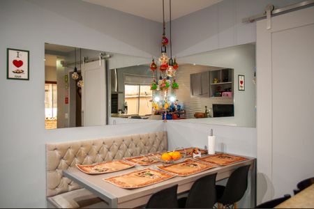 Casa à venda com 190m², 2 quartos e 5 vagas Casa à venda com 190m², 2 quartos e 5 vagasCopa