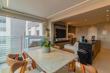 Apartamento à venda com 65m², 2 quartos e 1 vaga Apartamento à venda com 65m², 2 quartos e 1 vagaSala