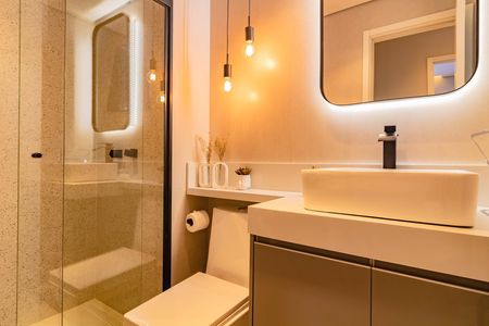 Apartamento à venda com 65m², 2 quartos e 1 vaga Apartamento à venda com 65m², 2 quartos e 1 vagaBanheiro Social