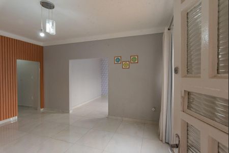 Casa à venda com 138m², 2 quartos e 3 vagasSala
