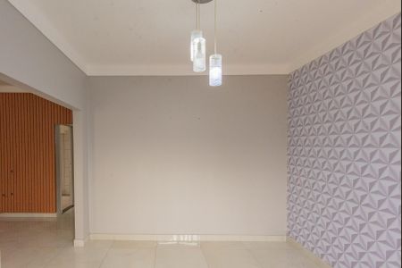 Casa à venda com 138m², 2 quartos e 3 vagasSala