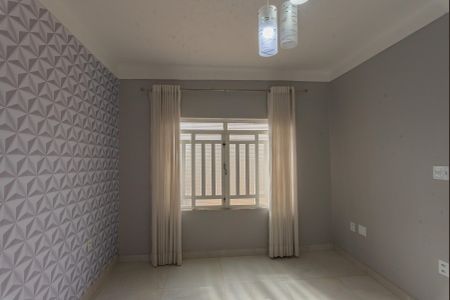 Casa à venda com 138m², 2 quartos e 3 vagasSala