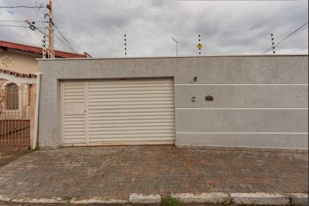 Casa à venda com 138m², 2 quartos e 3 vagasFachada