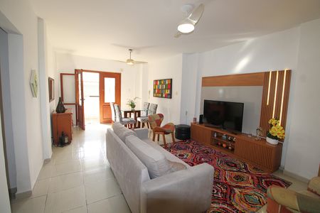 Apartamento à venda com 110m², 3 quartos e sem vagaSala