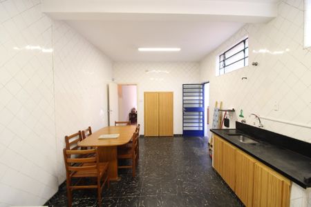 Casa à venda com 186m², 4 quartos e 2 vagasCozinha