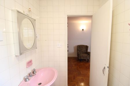 Casa à venda com 186m², 4 quartos e 2 vagasBanheiro Suíte 2