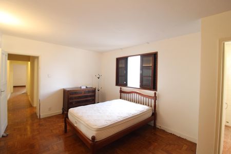 Casa à venda com 186m², 4 quartos e 2 vagasSuíte 2