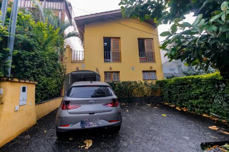 Casa de condomínio à venda com 180m², 3 quartos e 3 vagasFachada
