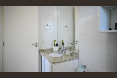 Apartamento para alugar com 57m², 2 quartos e 1 vaga Apartamento para alugar com 57m², 2 quartos e 1 vagaBanheiro da Suite