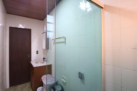 Casa à venda com 107m², 3 quartos e 3 vagasBanheiro