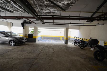 Apartamento à venda com 83m², 2 quartos e 1 vagaÁrea comum