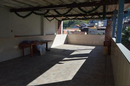 Casa de condomínio para alugar com 180m², 2 quartos e 1 vagaTerraço