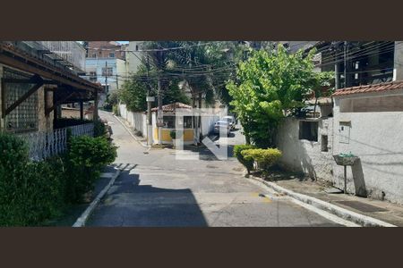 Casa de condomínio para alugar com 180m², 2 quartos e 1 vagaPortaria