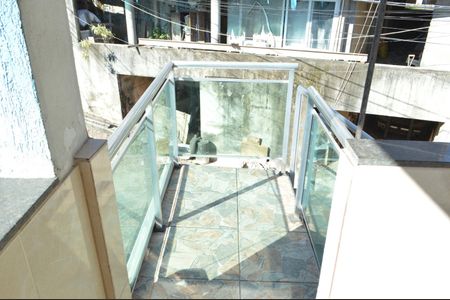 Casa de condomínio para alugar com 180m², 2 quartos e 1 vagaEscada do Terraço