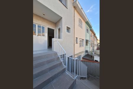 Casa para alugar com 127m², 3 quartos e 4 vagas Casa para alugar com 127m², 3 quartos e 4 vagasFundos