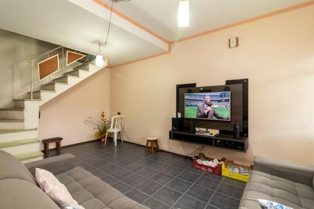 Casa para alugar com 127m², 3 quartos e 4 vagasSala