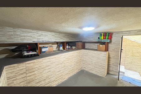 Casa à venda com 127m², 2 quartos e 2 vagasPorão