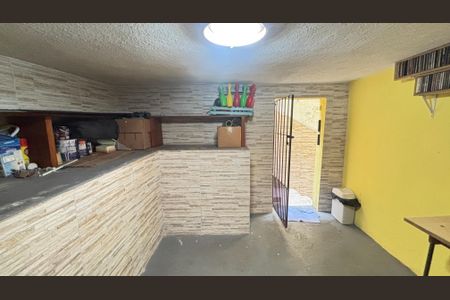 Casa à venda com 127m², 2 quartos e 2 vagas Porão