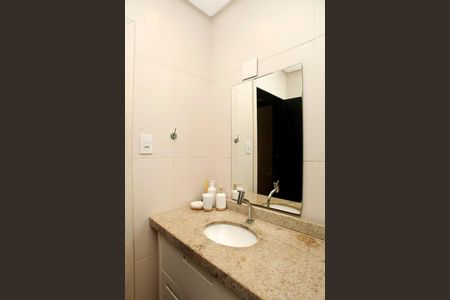 Banheiro de apartamento para alugar com 1 quarto, 32m² em Auxiliadora, Porto Alegre